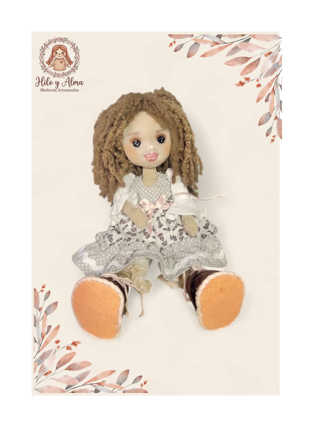 Maya - Muñeca Artesanal en Tela 35cm (Tradición Clásica)